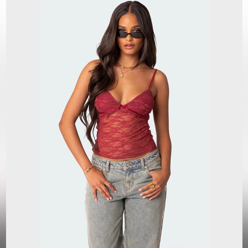 Edikted Eira Sheer Lace Tank Top - Color Bordeaux